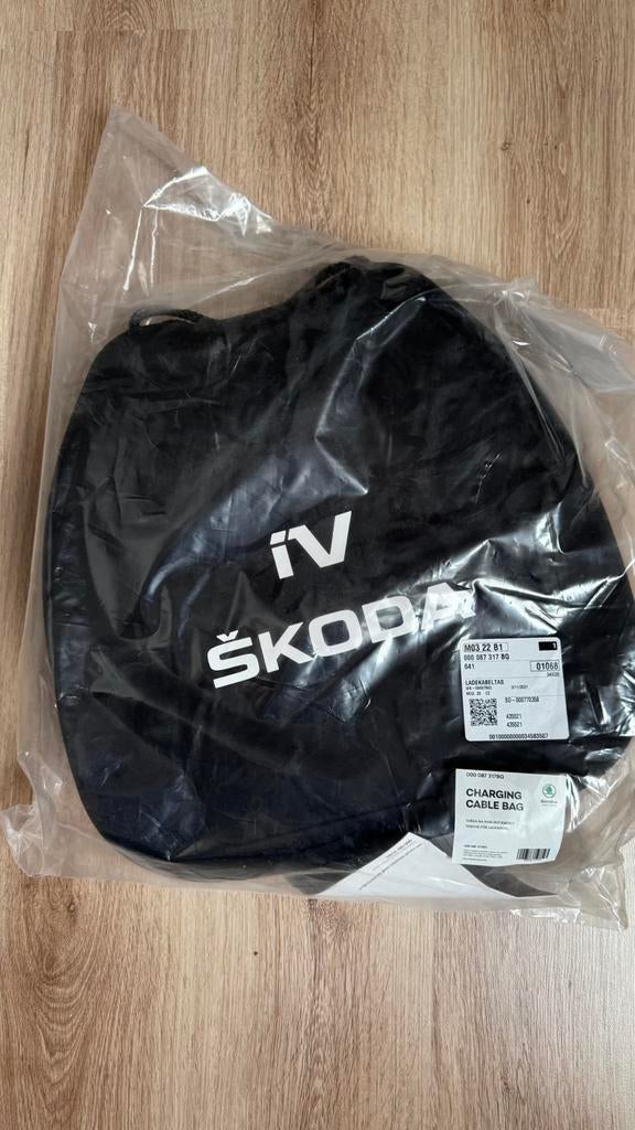 Nieuwe tas om laadkabel op te bergen van Skoda., Auto's, Particulier, Te koop