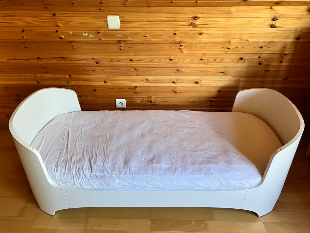 Wit meegroeibed met commode van Leander, Ophalen, Gebruikt, Commode