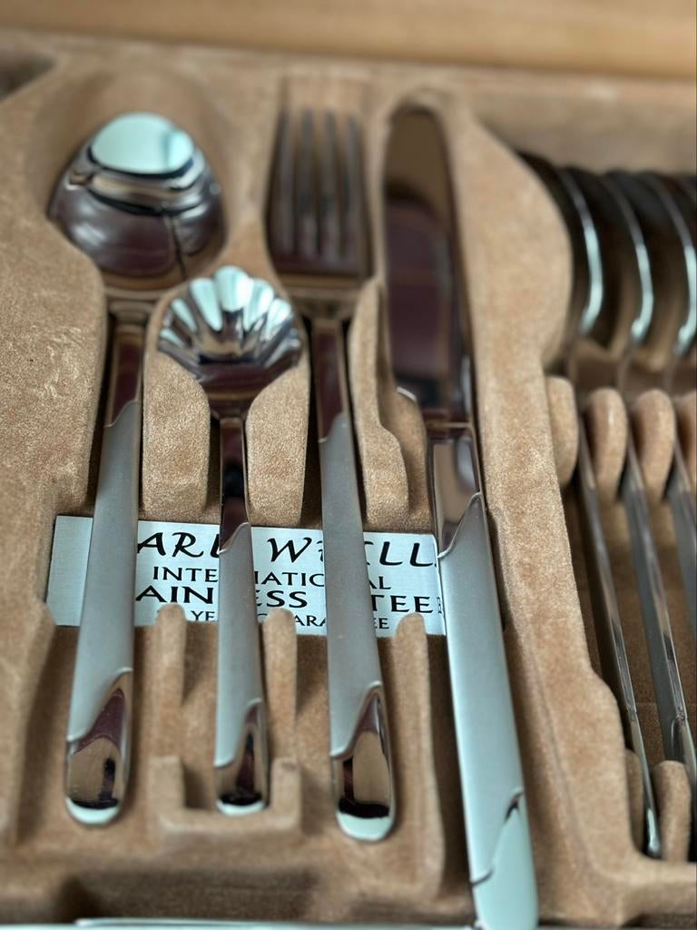 Carl Weill  Ménagère classique 71 pièces, Maison & Meubles, Enlèvement, Neuf, Inox ou Chrome