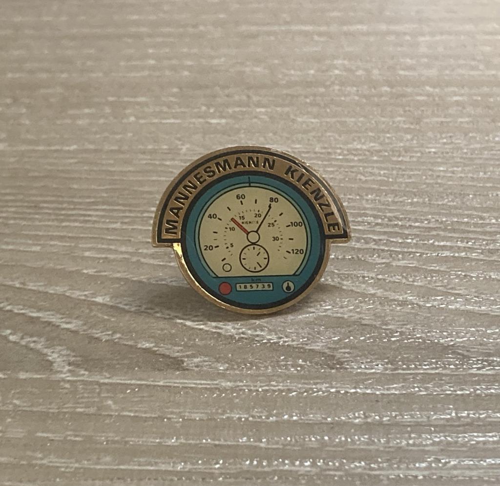 PIN - MANNESMANN KIENZLE, Envoi, Utilisé, Marque, Insigne ou Pin's