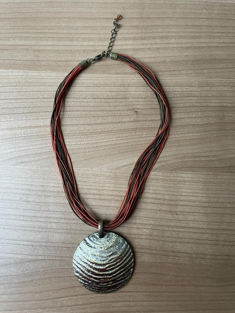 Halsketting, Bijoux, Sacs & Beauté, Colliers, Utilisé, Autres matériaux, Autres couleurs, Avec pendentif, Réglable, Enlèvement