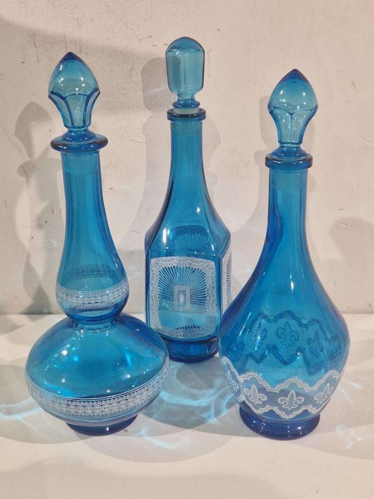 3 Made in Belgium karaffen me stop , soort kantafwerking in, Antiek en Kunst, Antiek | Glaswerk en Kristal, Ophalen of Verzenden
