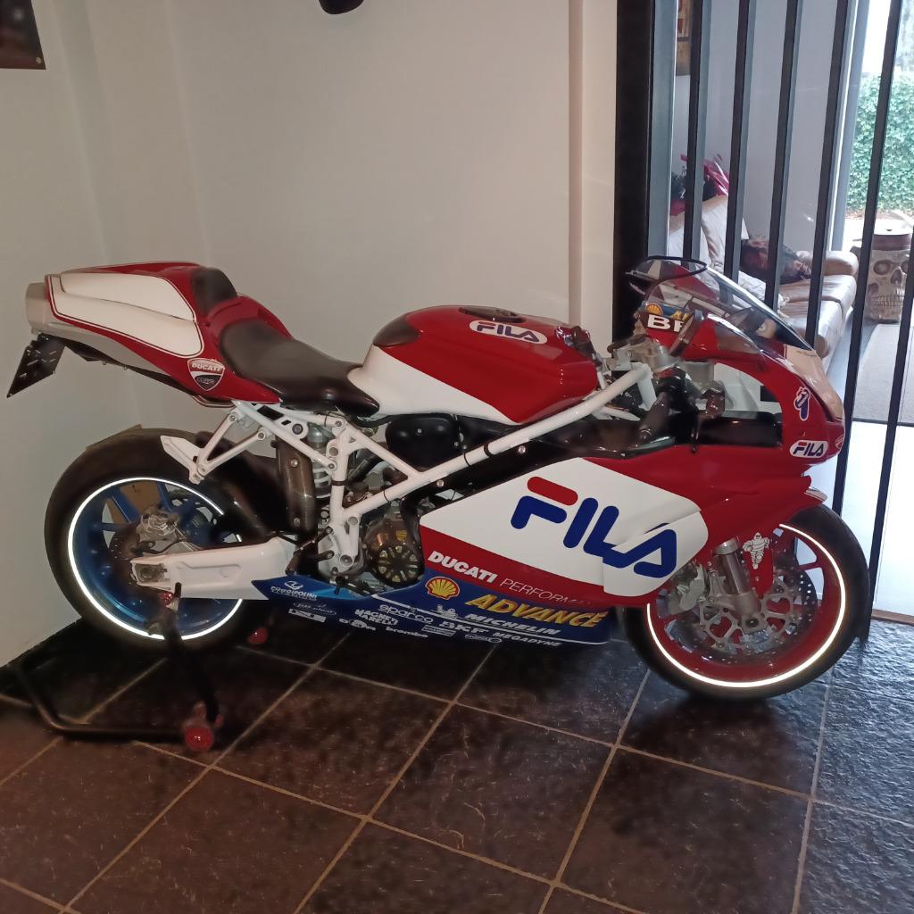 Ducati 749, Motoren, 2 cilinders, Meer dan 35 kW, 748 cc, Sport
