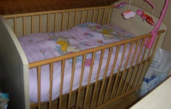 Baby bed, Ophalen, Matras