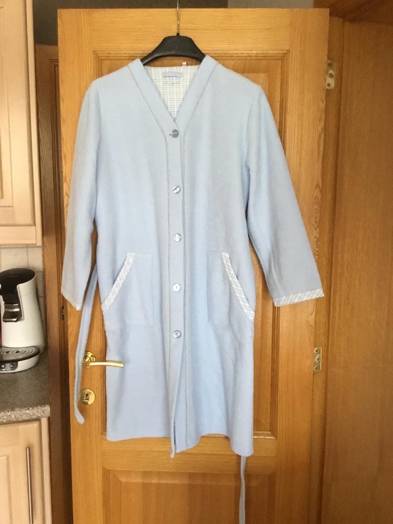 Dikke dames peignoir medium zogoed als nieuw, Vêtements | Femmes, Enlèvement ou Envoi, Comme neuf