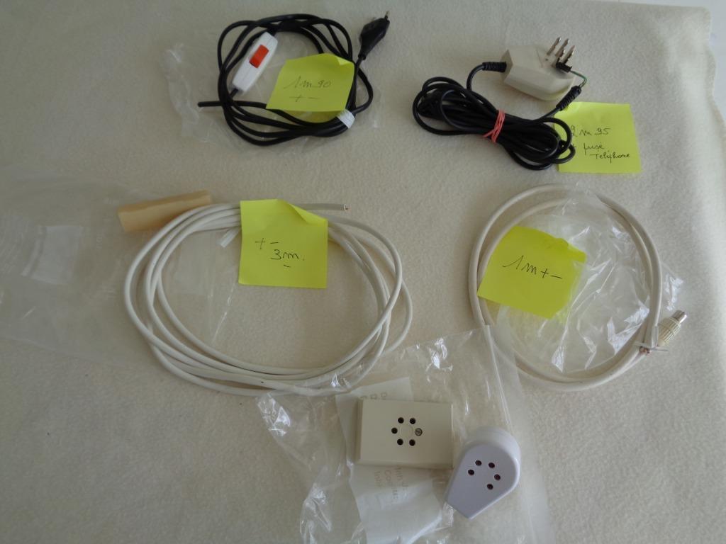 Ensemble de câbles pour téléphones/autres N 1, TV, Hi-fi & Vidéo, Câbles audio & Câbles de télévision, Utilisé, Câble TV, Enlèvement ou Envoi