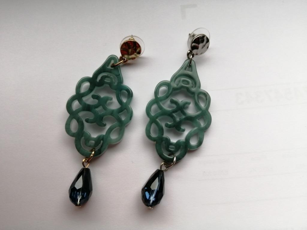 Oorbellen hangers groen/grijs, Bijoux, Sacs & Beauté, Boucles d'oreilles, Gris, Enlèvement ou Envoi, Comme neuf, Autres matériaux