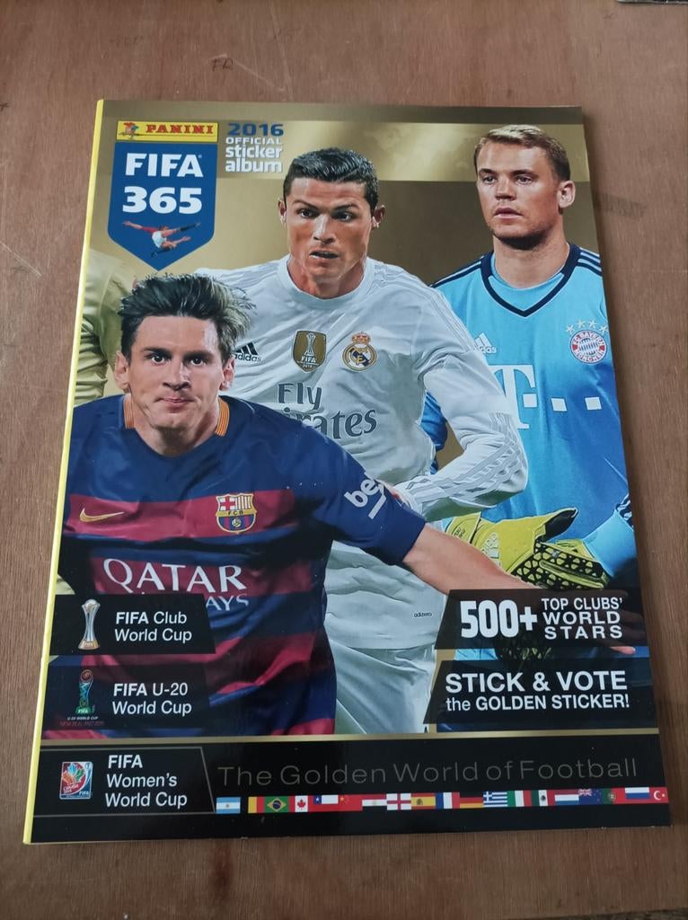 Panini FIFA 365, 4 albums vides. 2016, 2017, 2018, 2019, Hobby & Loisirs créatifs, Autocollants & Images, Enlèvement ou Envoi