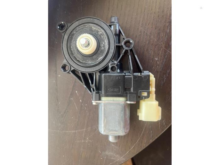 Raammotor Portier van een Ford Fiesta, Ophalen of Verzenden, 3 maanden garantie, Gebruikt, Ford