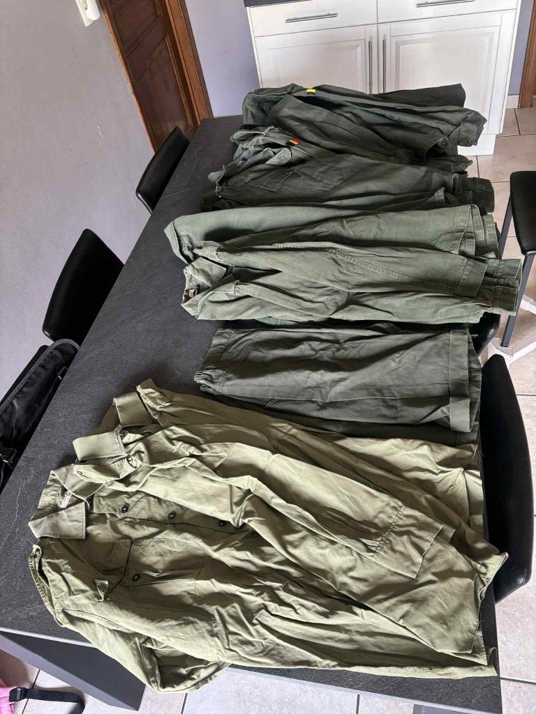 Lot de vêtements militaires taille 48 à 56, Collections, Enlèvement ou Envoi, Armée de terre, Vêtements ou Chaussures