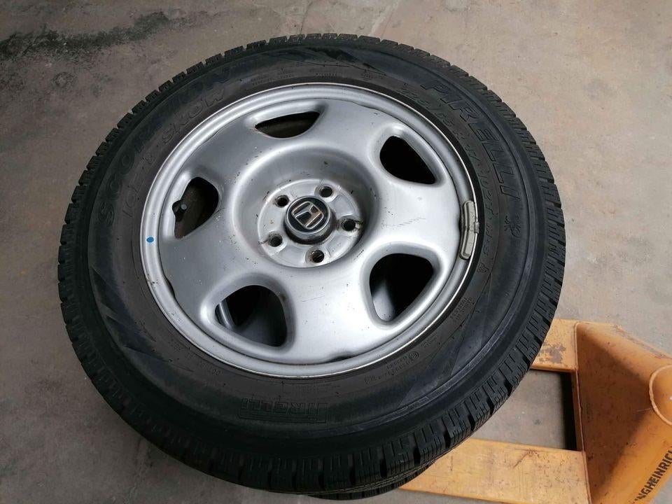 Pneus hiver 225 65 17 Honda CRV 5x114.3, Auto-onderdelen, Banden en Velgen, Ophalen, Gebruikt, 17 inch, Winterbanden