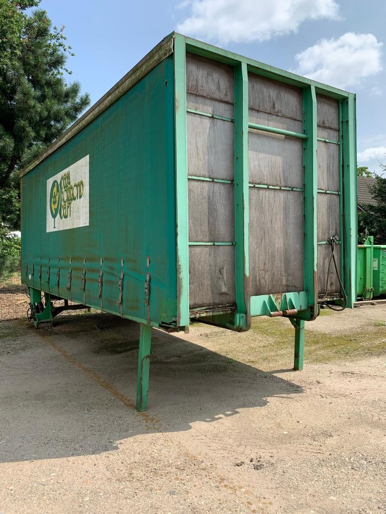 Schuifzeil container met laadklep, Ophalen