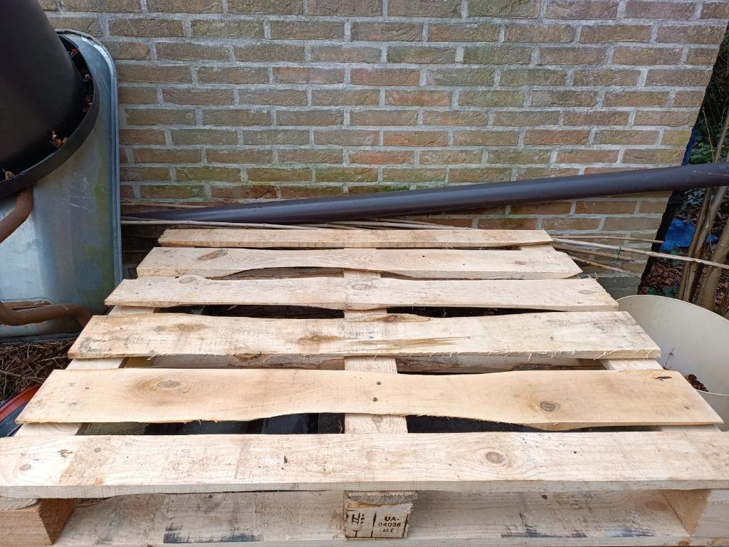 Zware blok-pallet in goede staat droog in garage, Ophalen, Grenen, Zo goed als nieuw, 50 mm of meer