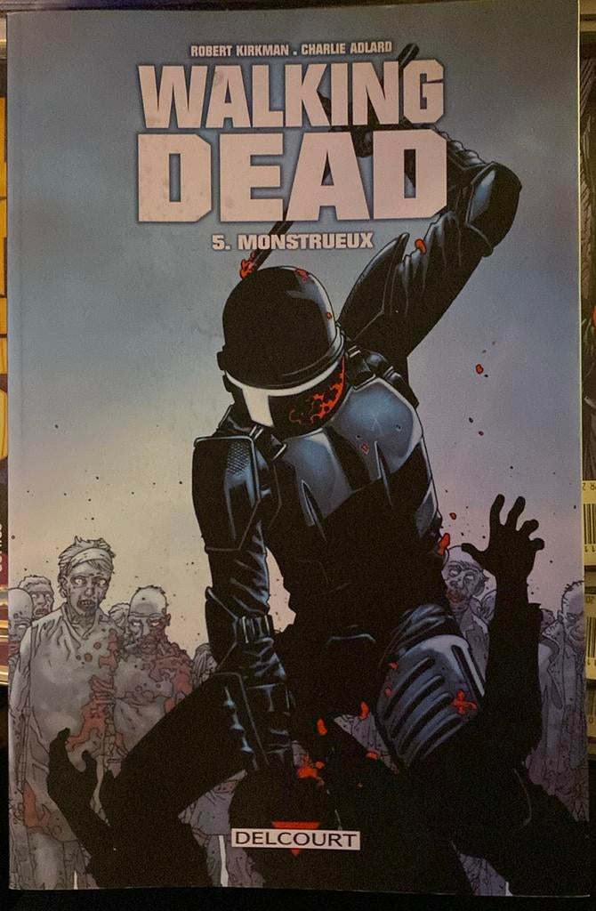 Walking Dead N 5 Monstrueux, Une BD, Enlèvement ou Envoi, Comme neuf