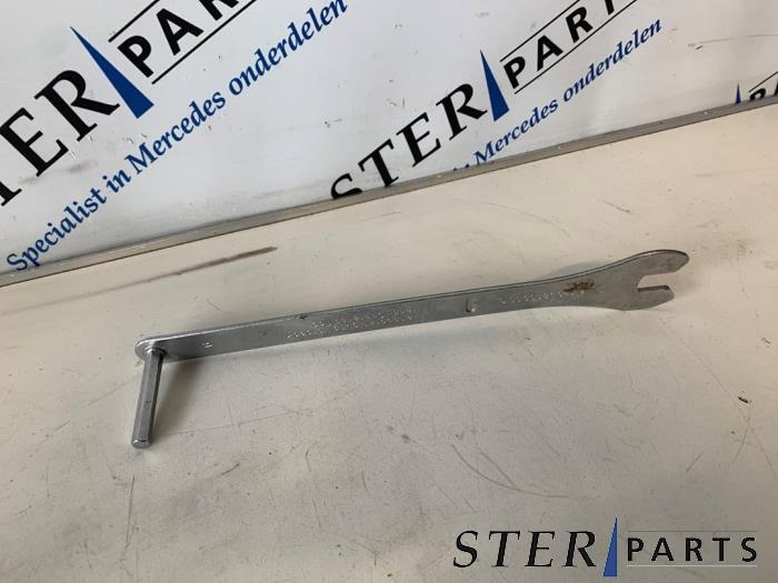 Gereedschap Set van een Mercedes SL, Auto-onderdelen, Ophalen of Verzenden, 3 maanden garantie, Gebruikt, Mercedes-Benz