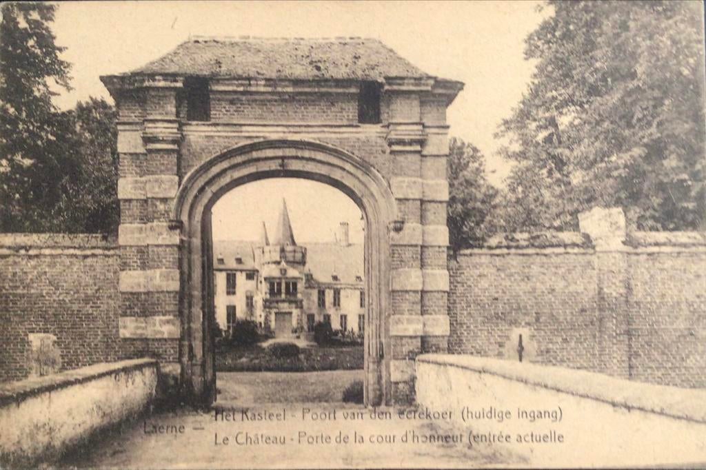 Het Kasteel van Laerne, poort van den eerekoer. (Oost-Vl.), Verzamelen, Postkaarten | België, Ophalen of Verzenden, Ongelopen