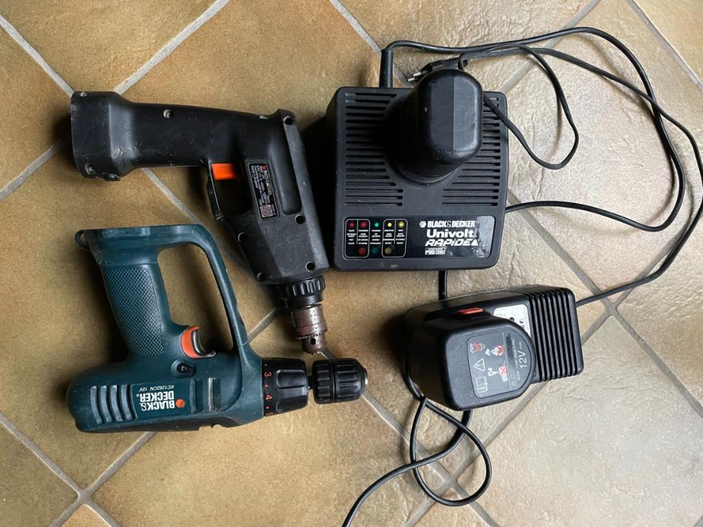 2 visseuses et 2 tournevis Black&Decker, Verzenden, Gebruikt