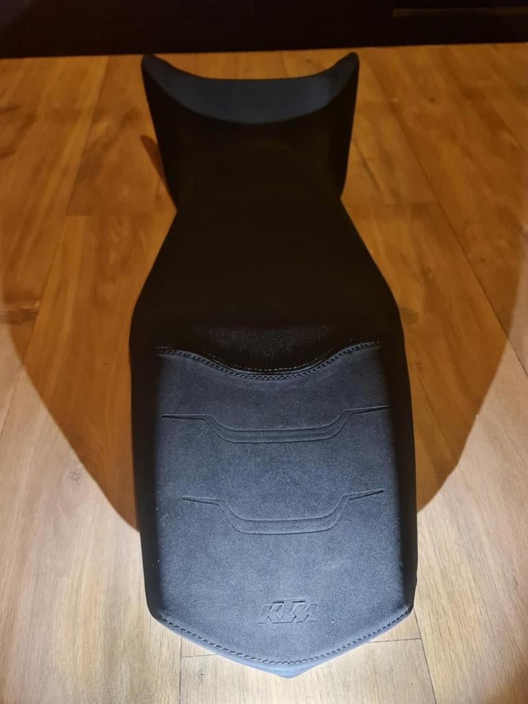 Selle KTM 1290R, Particulier