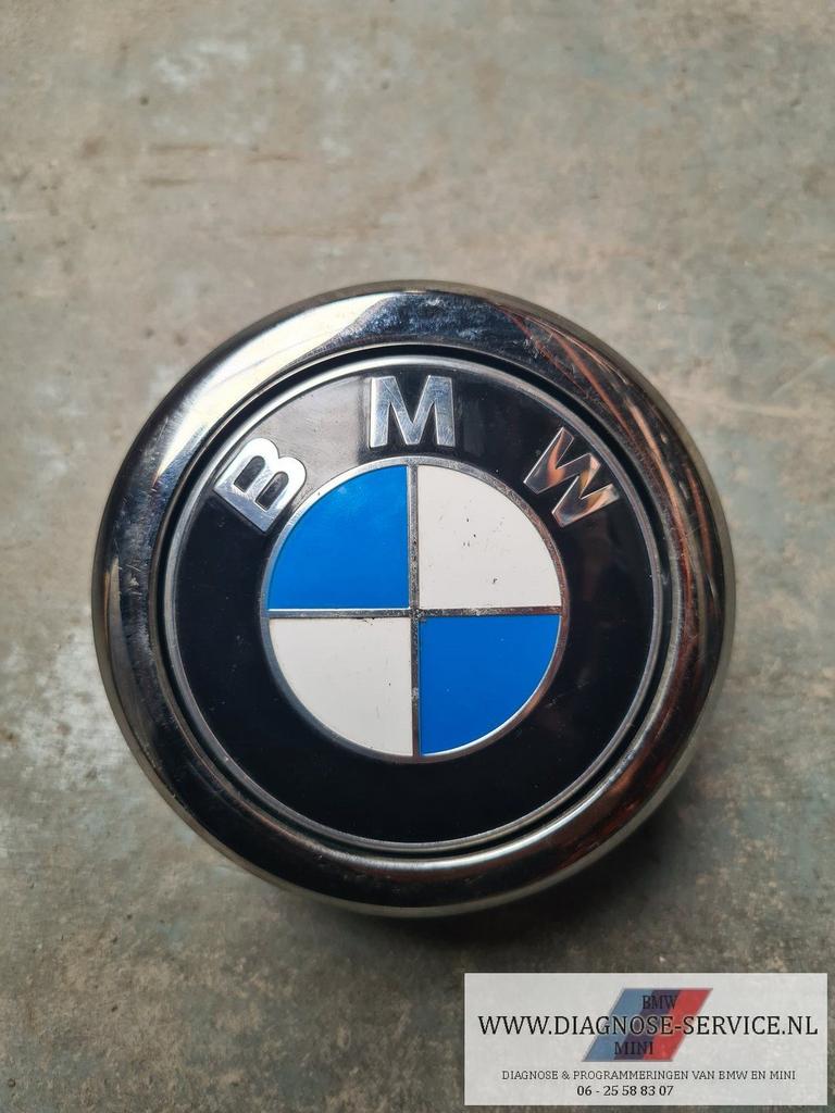 BMW F20 embleem schakelaar achterklep  7248535, Ophalen of Verzenden, Herkomst onderdeel bekend, Gebruikt, BMW