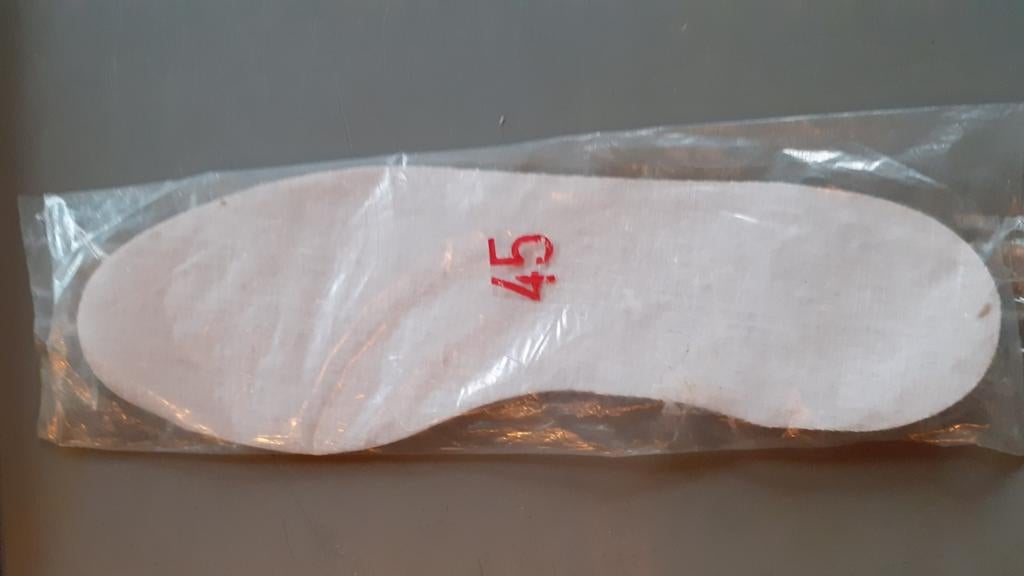 paire de fine semelle pointure 45, Kleding | Heren, Schoenen, Wit, Overige typen, Nieuw, Ophalen of Verzenden