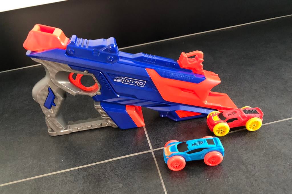 Nerf nitro gun auto schieter incl 2 auto’s, Enlèvement ou Envoi
