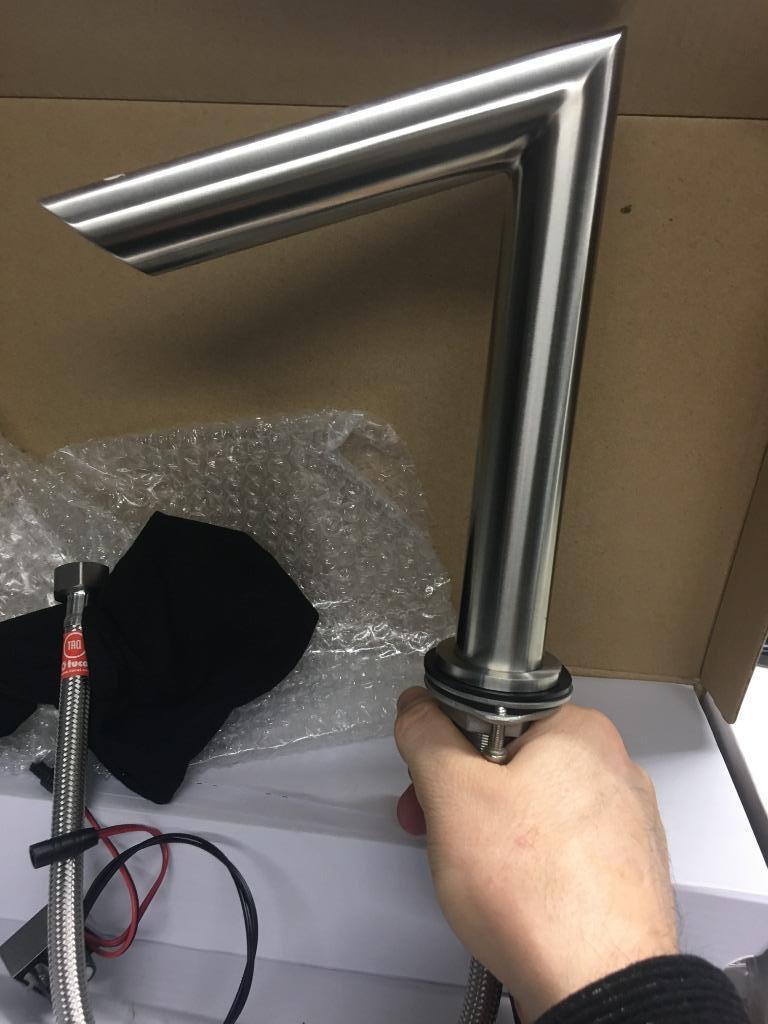 Inox kraan met sensor en mitigeur. ANTI CORONA. Inclusief, Ophalen of Verzenden, Nieuw, Inox, Kraan
