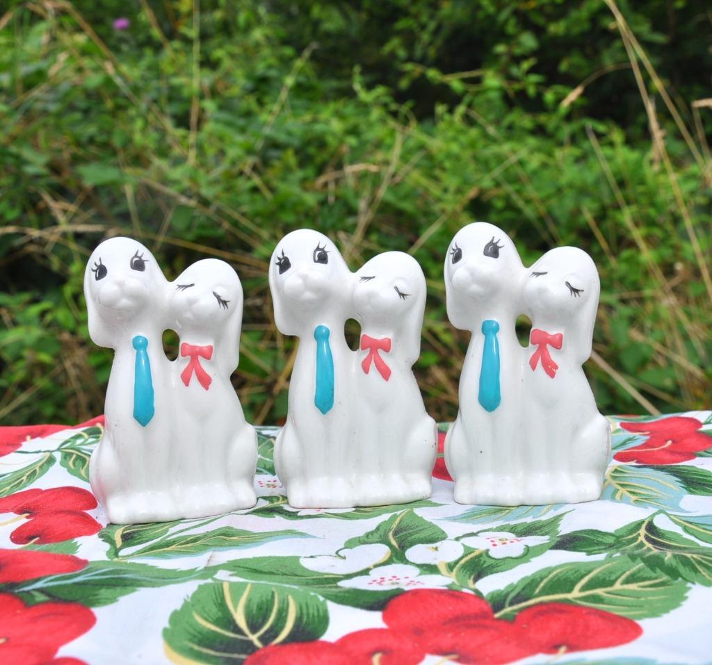 lot de 3 couples de chiens en faience identiques, Enlèvement ou Envoi, Comme neuf, Animal