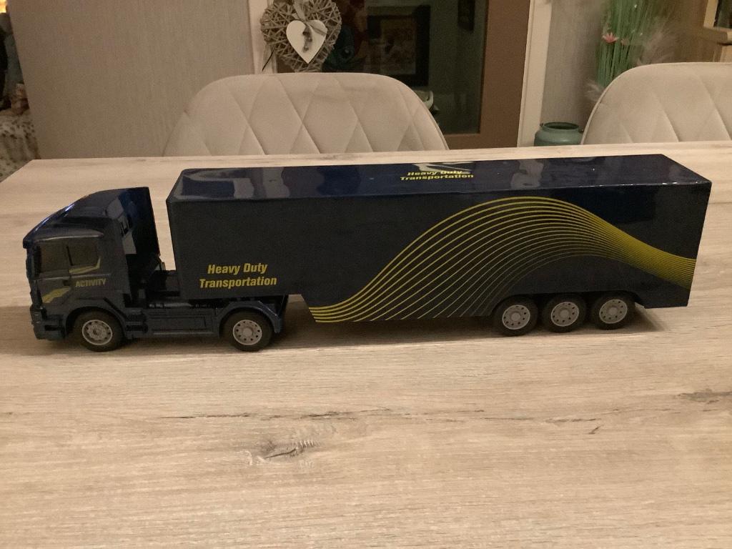 Plastic speelgoed vrachtwagen (licht) (12x49 cm), Ophalen of Verzenden, Zo goed als nieuw