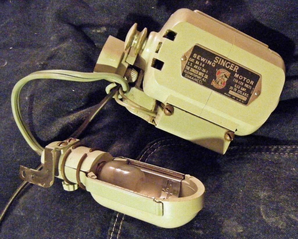 Gezocht: naaimachine motor voor Singer 306, Enlèvement ou Envoi, Accessoires, Singer