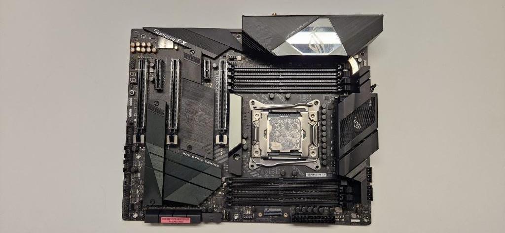 PC gaming moederbord ASUS + CPU i7 6 core 3,5 GHz, Computers en Software, Moederborden, Ophalen, Zo goed als nieuw, Intel, ATX