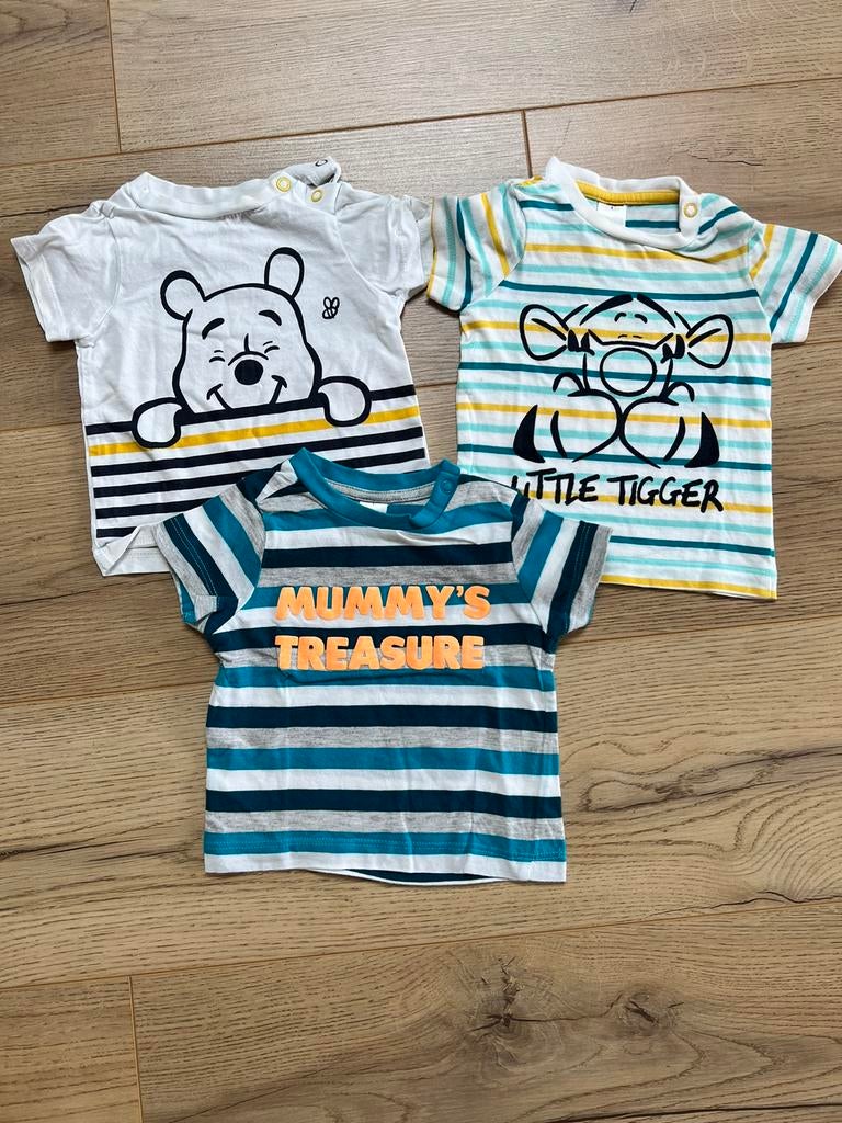 3 t-shirts met drukknoppen aan hals maat 68 baby club, Kinderen en Baby's, Babykleding | Maat 68, C&A, Jongetje of Meisje, Ophalen of Verzenden