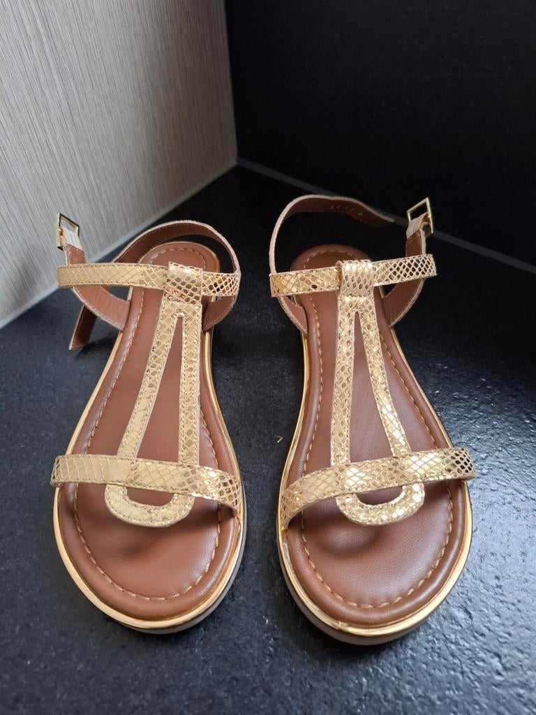 BENT sandalen Hosis maat 36 goud nieuw niet gedragen, Ophalen, Nieuw