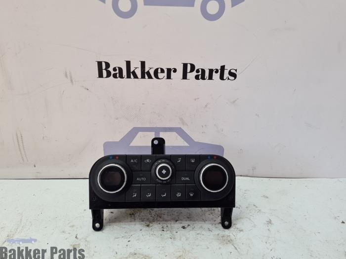 Kachel Bedieningspaneel van een Nissan Qashqai, Gebruikt, -, -, -
