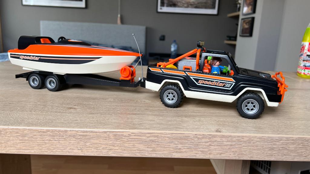 Playmobil Jeep met speedstar Speedboot, Kinderen en Baby's, Ophalen of Verzenden, Gebruikt, Complete set