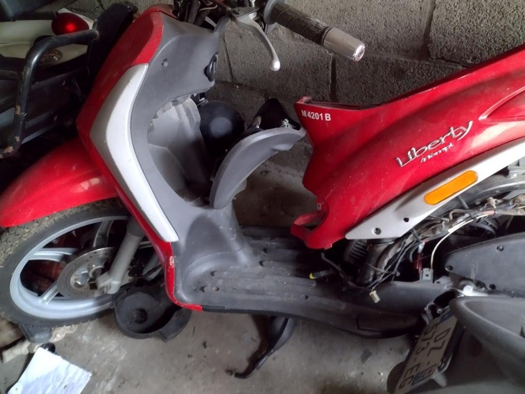 Piaggio Liberty delivery