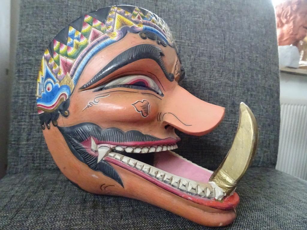 Masque Indonésie masque Buta Cakil grand masque en bois 1960, Enlèvement ou Envoi