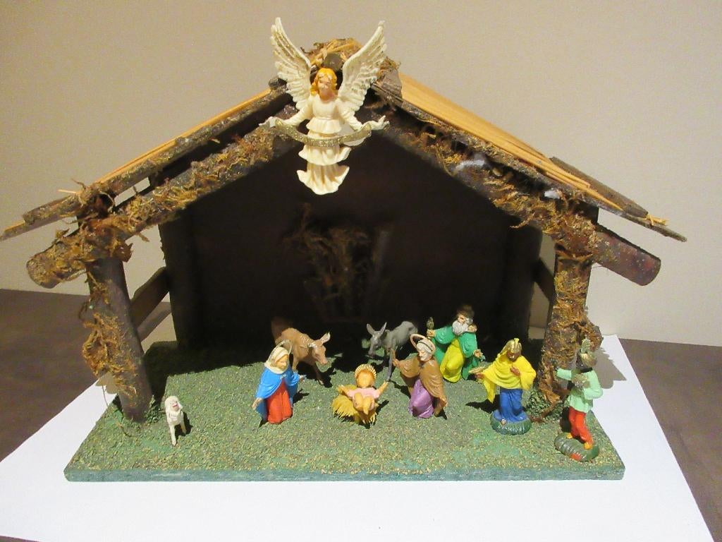 Belle crèche de Noël avec figurines en plastique, Divers, Enlèvement