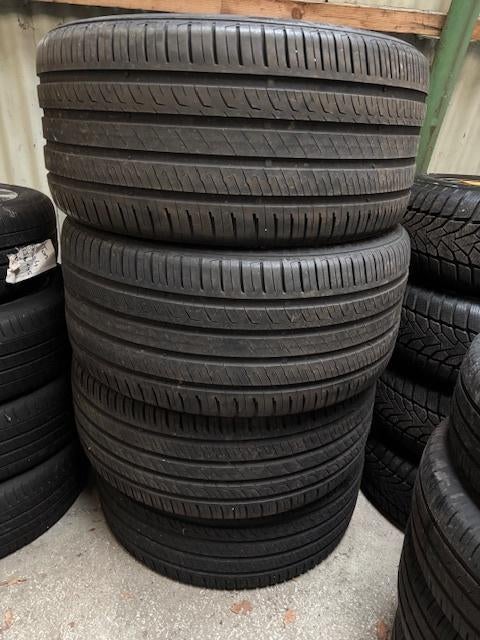 PNEUS BARUM BRAVURIS 5 295/35 R21107Y, Autos : Pièces & Accessoires, Pneus & Jantes, Neuf, 21 pouces, Pneu(s), Enlèvement