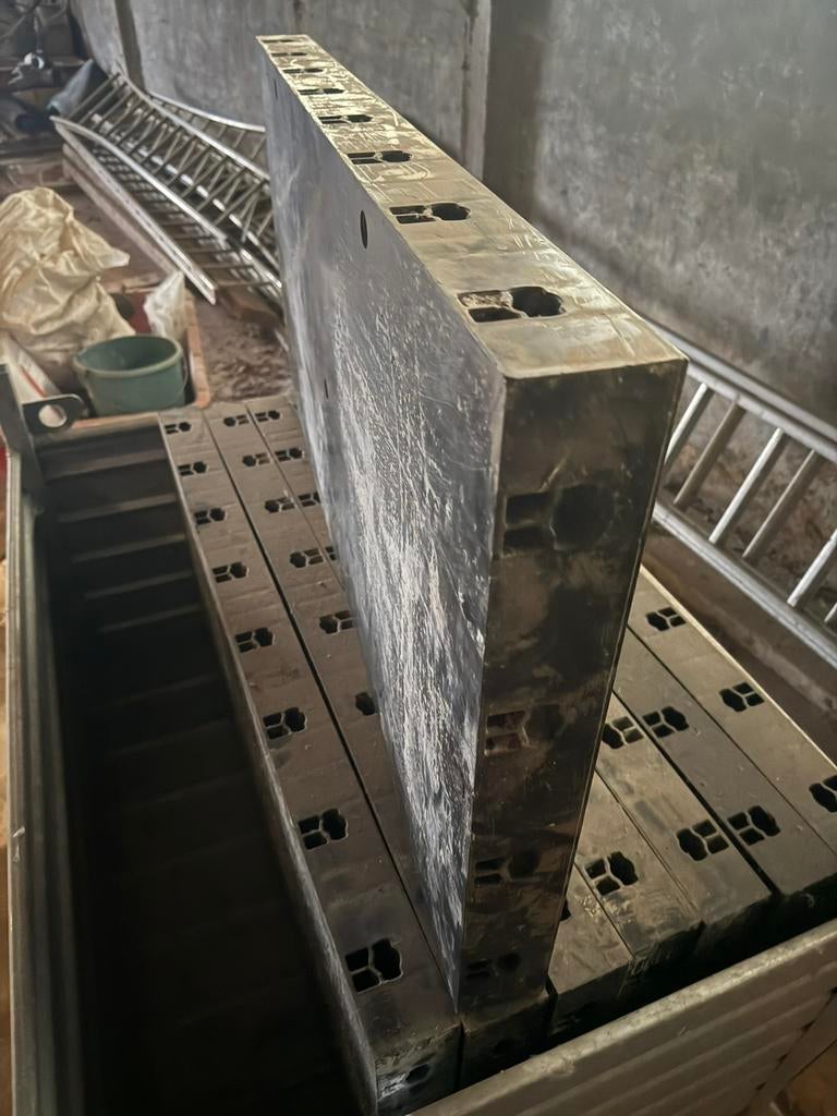 Beton panelen, Ophalen, Zo goed als nieuw