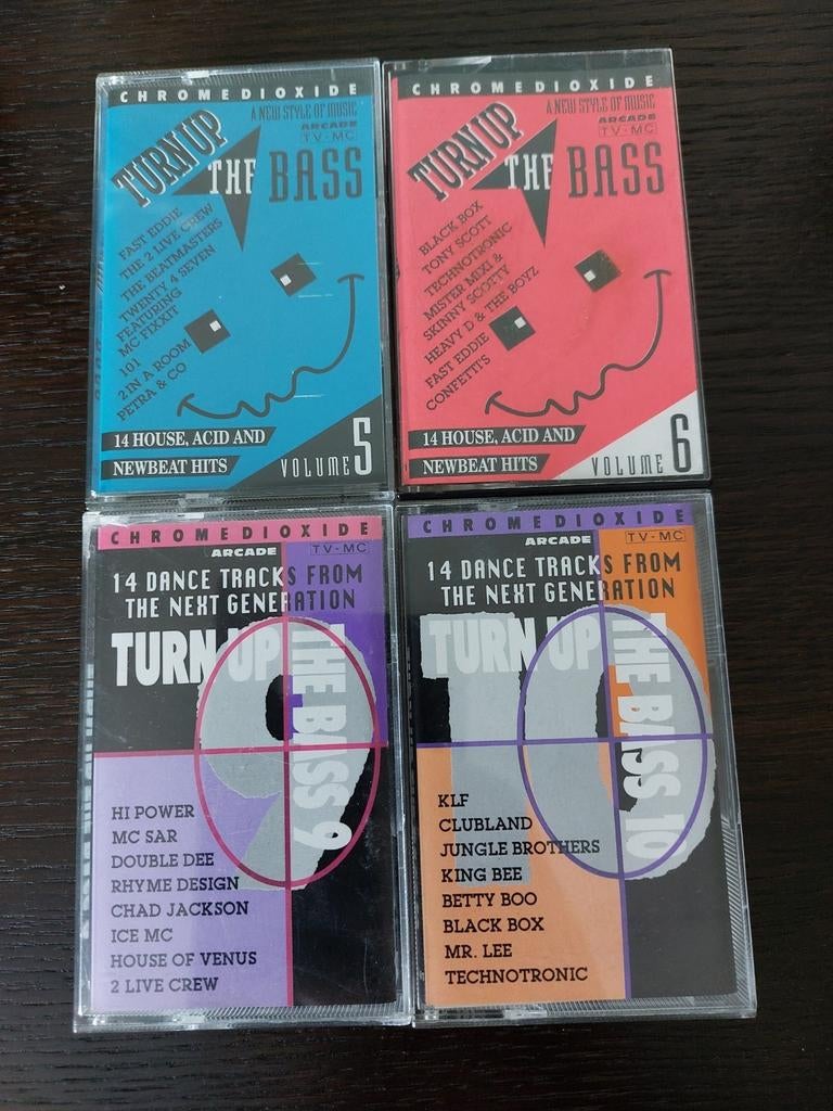 TURN UP THE BASS 5+6+9+10, Cd's en Dvd's, Verzenden