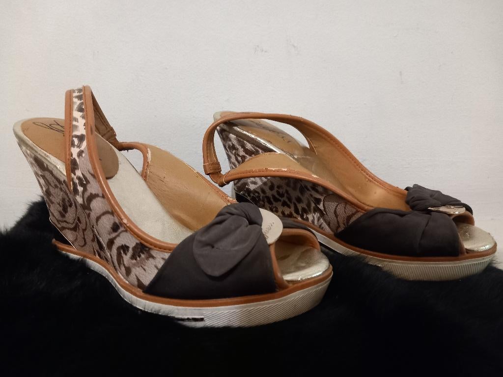 Chaussures panthère Guess taille 37 femmes à talon traîneau, Guess, Enlèvement ou Envoi, Chaussures basses