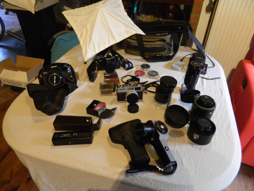 Canon camera's en fotomateriaal, TV, Hi-fi & Vidéo, Appareils photo analogiques, Enlèvement, Comme neuf, Reflex miroir, Canon