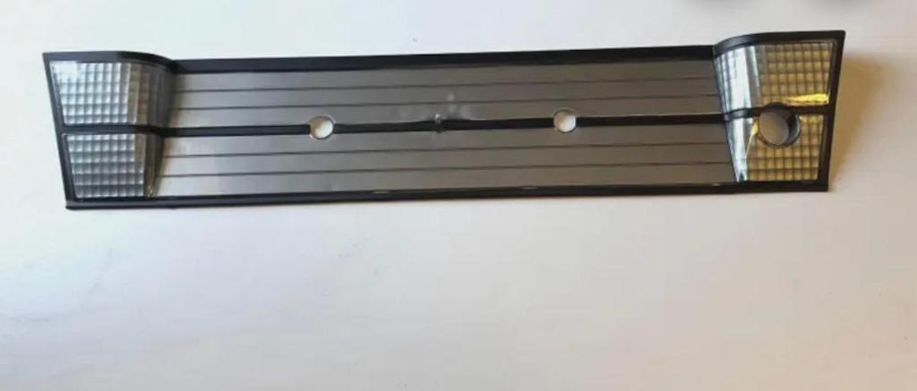 BMW 5-Serie E34 88-95 achter kenteken reflector paneel grijs, Ophalen, Nieuw, Achter, BMW