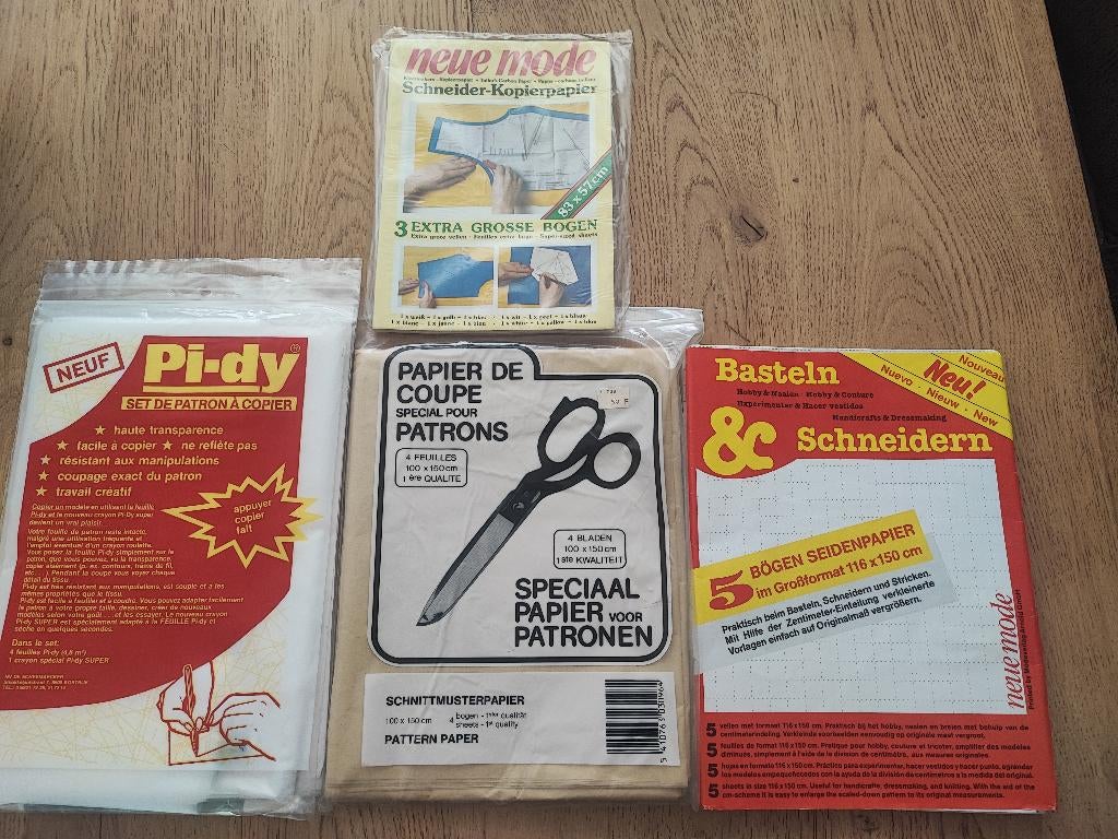 verschillende verpakkingen patroonpapier, Ophalen of Verzenden, Zo goed als nieuw