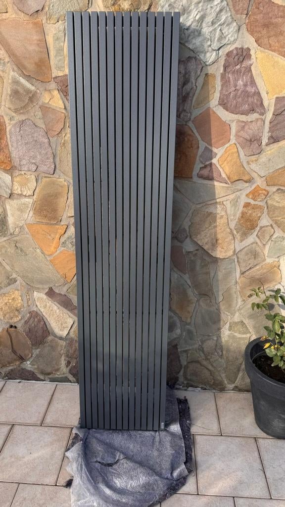 Sierradiator - Vasco, Ophalen, Radiator, Minder dan 60 cm, Zo goed als nieuw