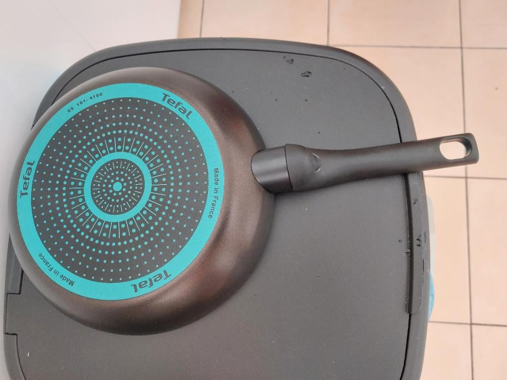 Poêle tefal neuve, Neuf, Enlèvement ou Envoi, Plaque céramique, Autres matériaux