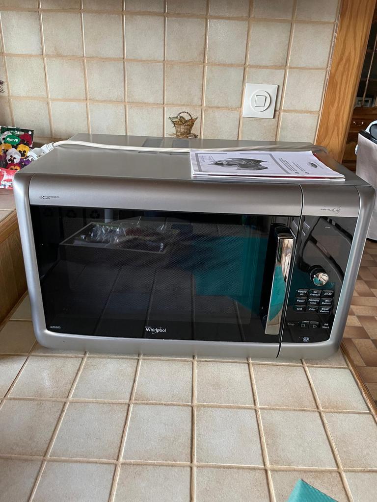 Whirlpool combi microgolfoven FT308/SL, Elektronische apparatuur, Microgolfovens, Zo goed als nieuw, Vrijstaand, Combi-microgolfoven