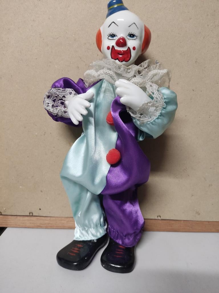 Porseleinen clown met plooiveer, Antiek en Kunst, Ophalen