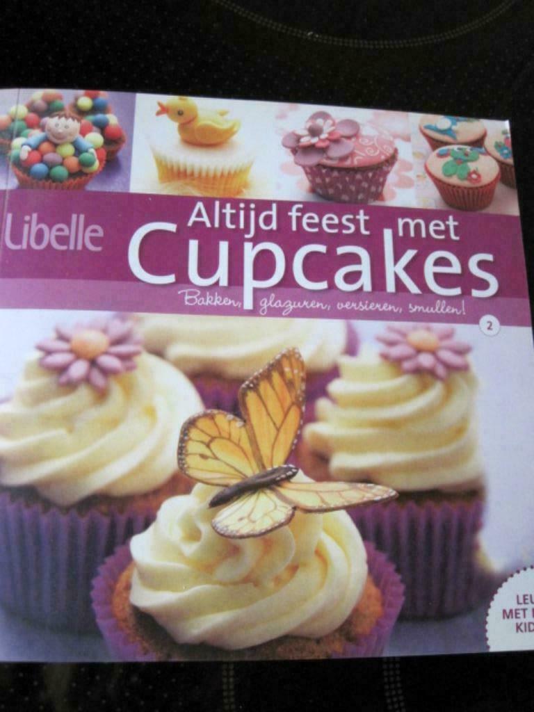 boek : altijd feest met cupcakes, Ophalen, Nieuw
