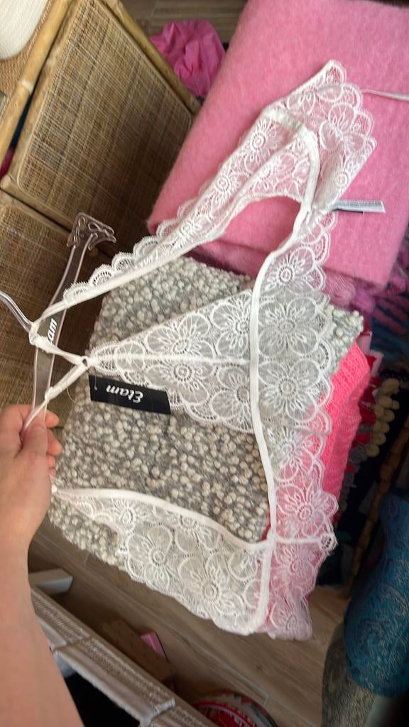 Lingerie top blanc L neuf dentelle